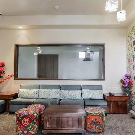 Fleur Hotel Jaipur Bagian luar foto