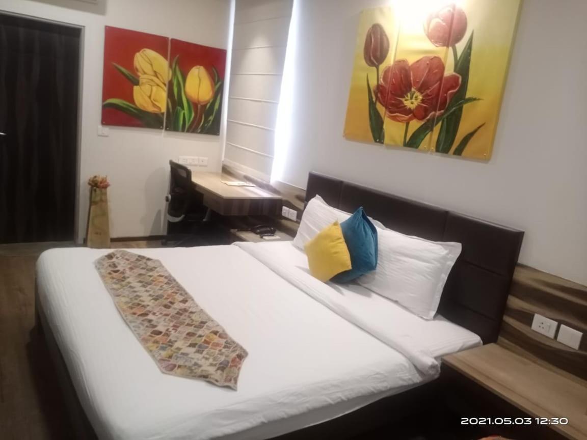 Fleur Hotel Jaipur Bagian luar foto