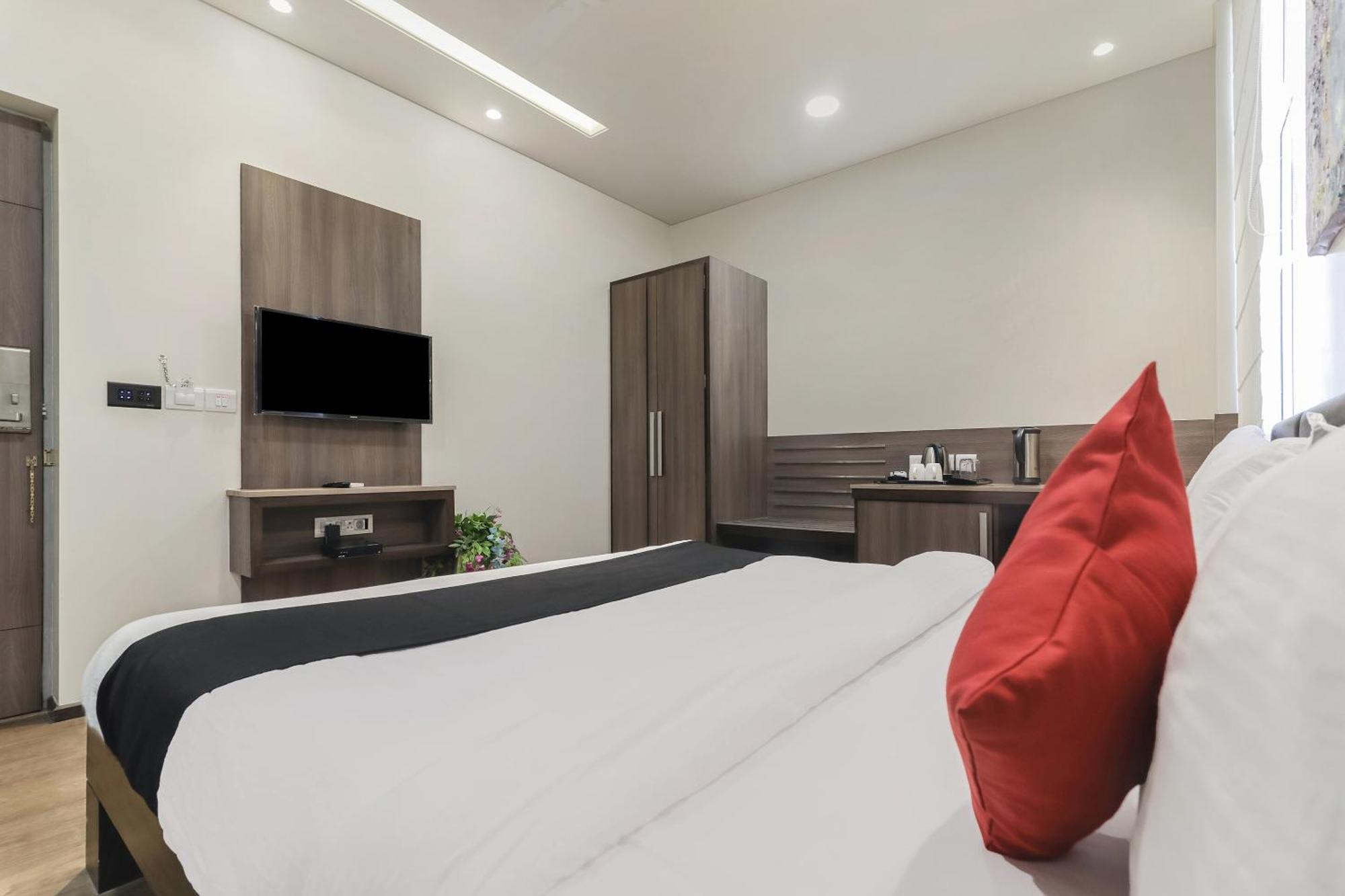 Fleur Hotel Jaipur Bagian luar foto