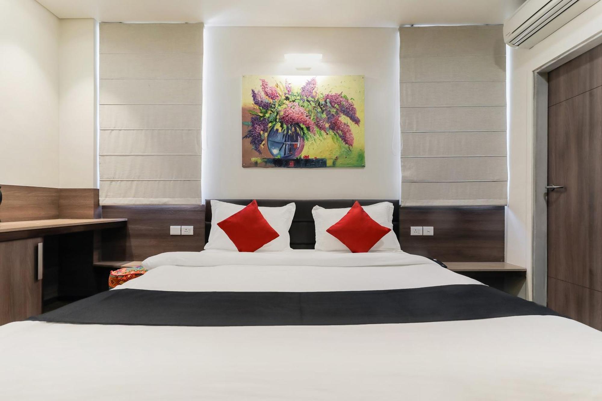 Fleur Hotel Jaipur Bagian luar foto