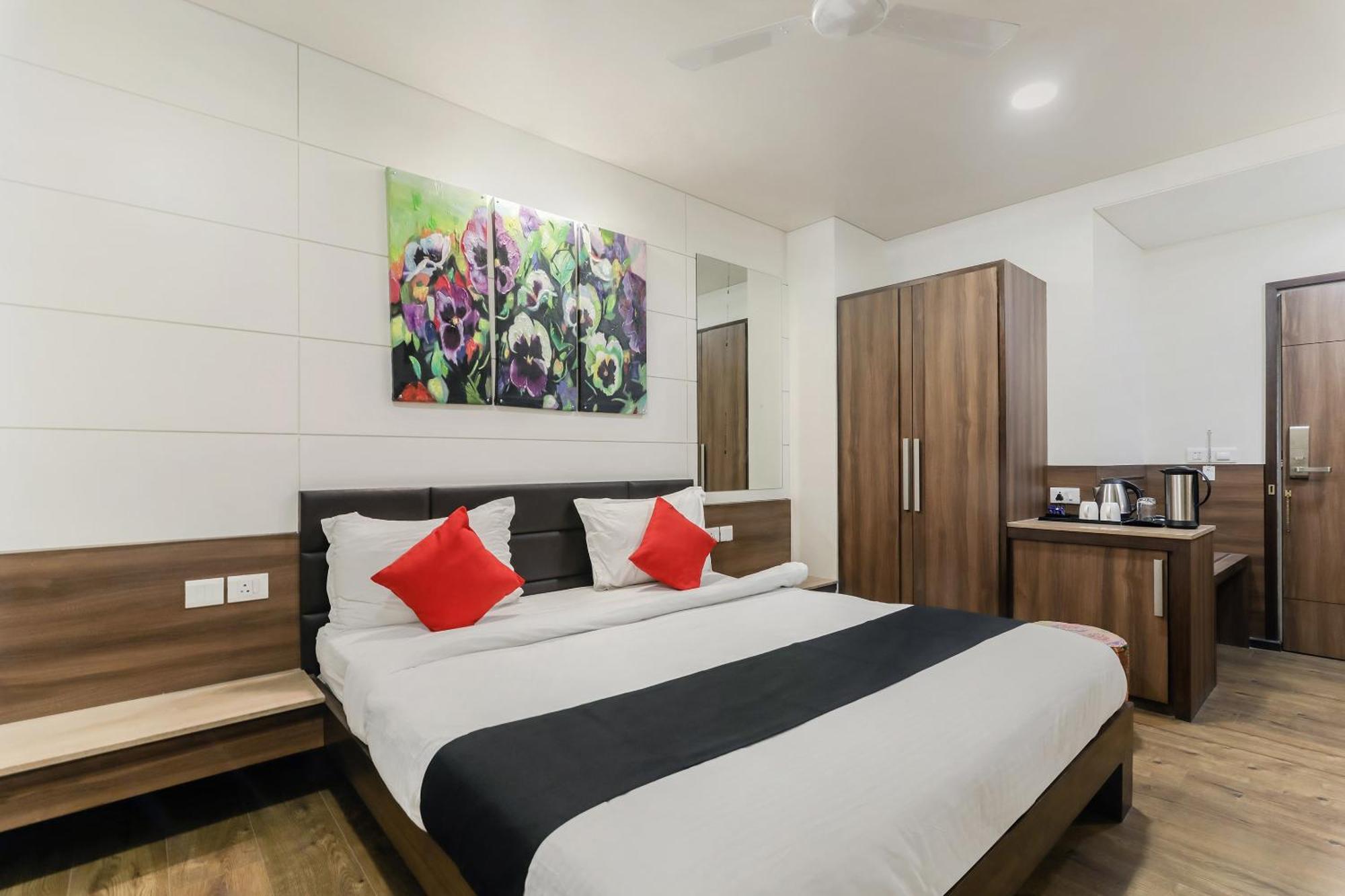 Fleur Hotel Jaipur Bagian luar foto