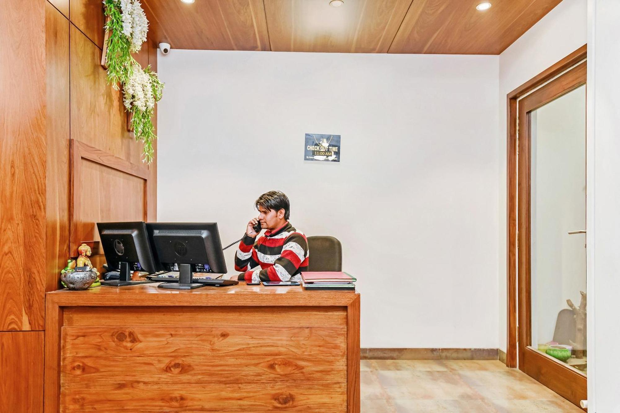 Fleur Hotel Jaipur Bagian luar foto