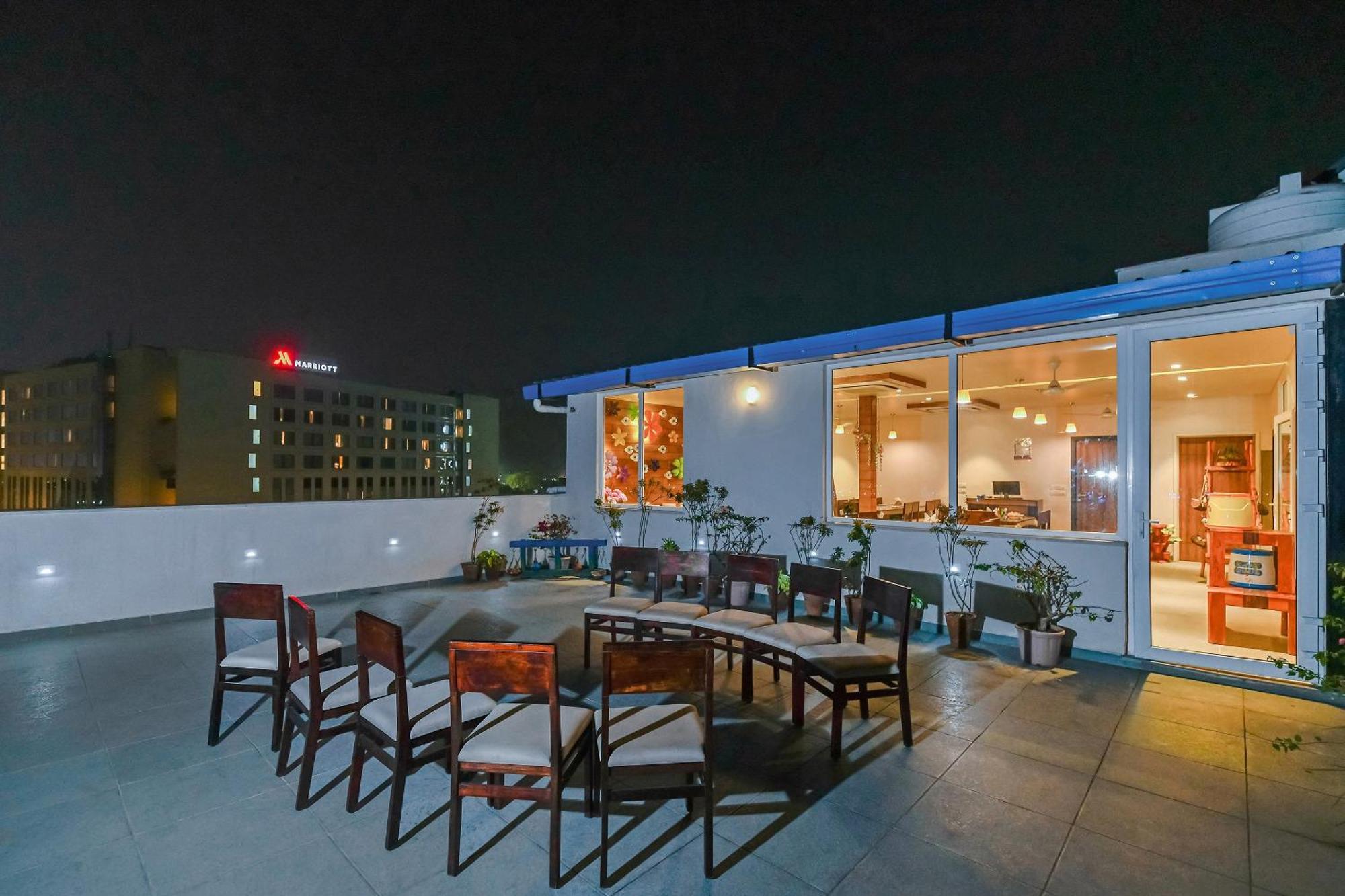 Fleur Hotel Jaipur Bagian luar foto