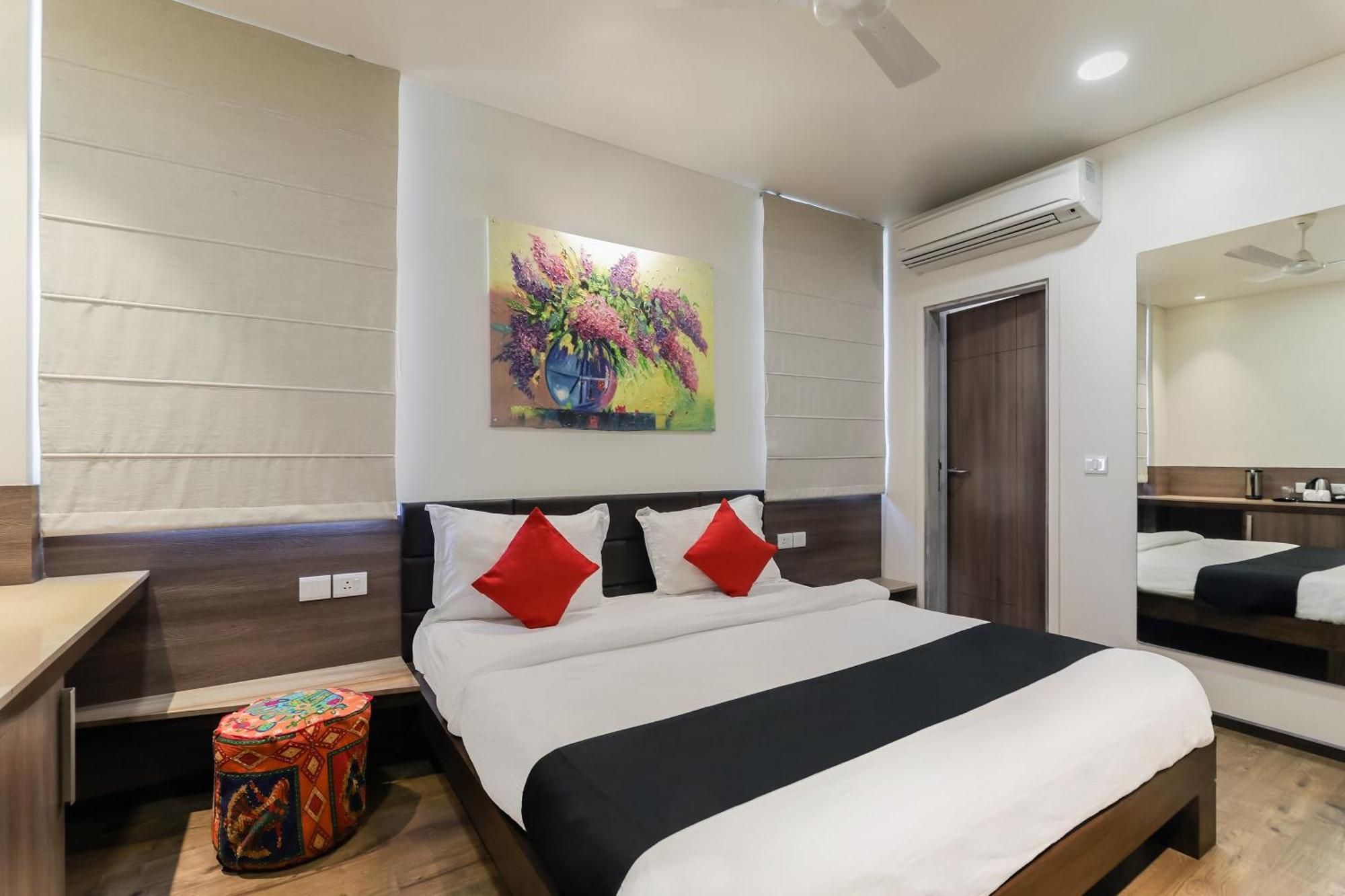 Fleur Hotel Jaipur Bagian luar foto