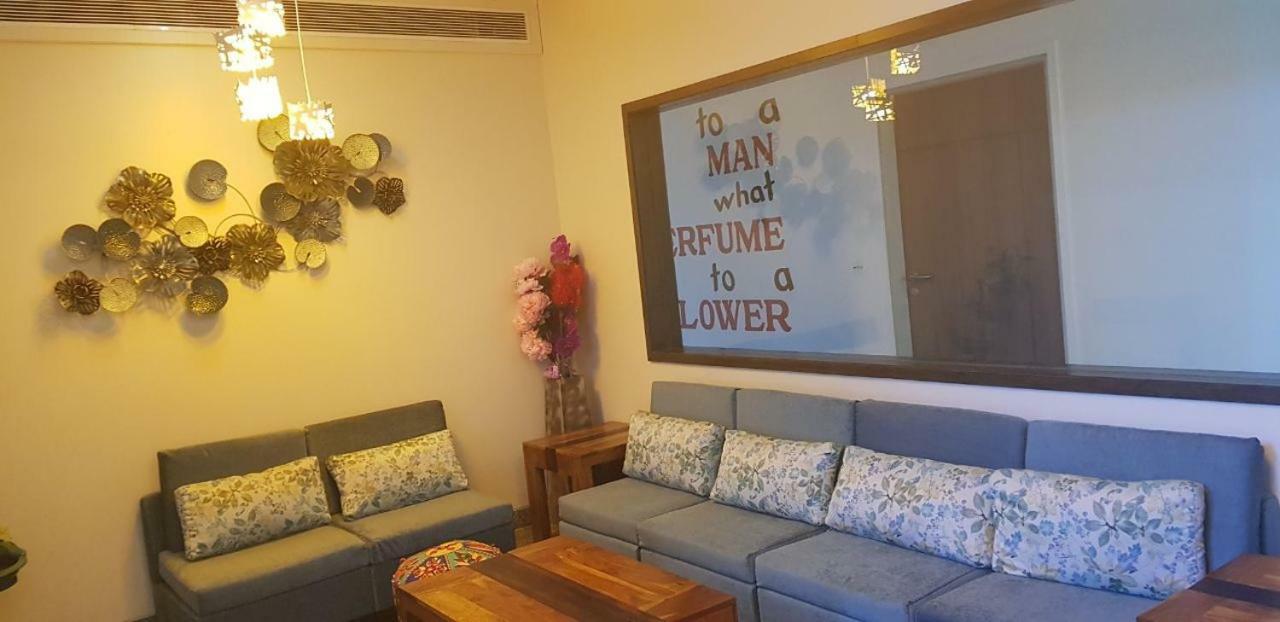 Fleur Hotel Jaipur Bagian luar foto